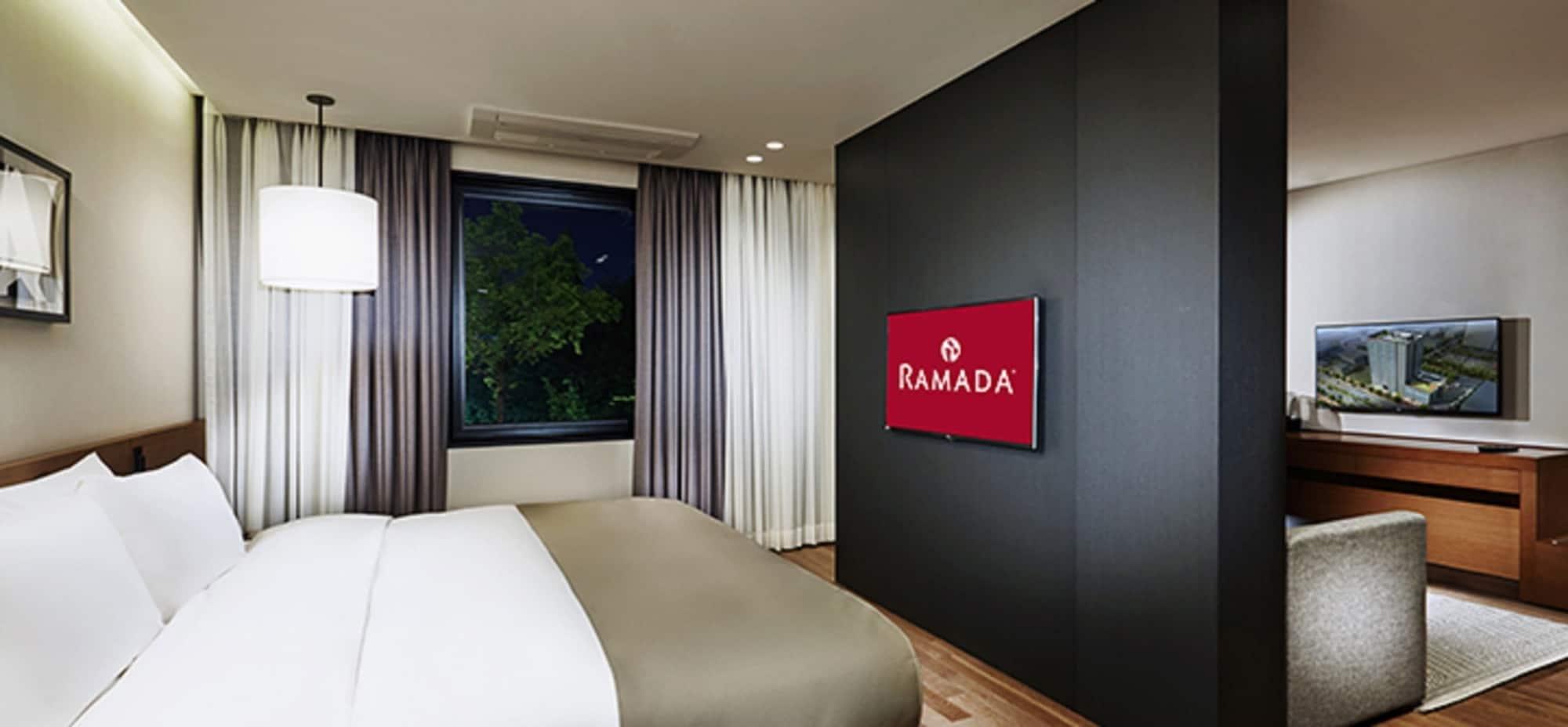 Ramada By Wyndham Gunsan Hotel Exterior foto